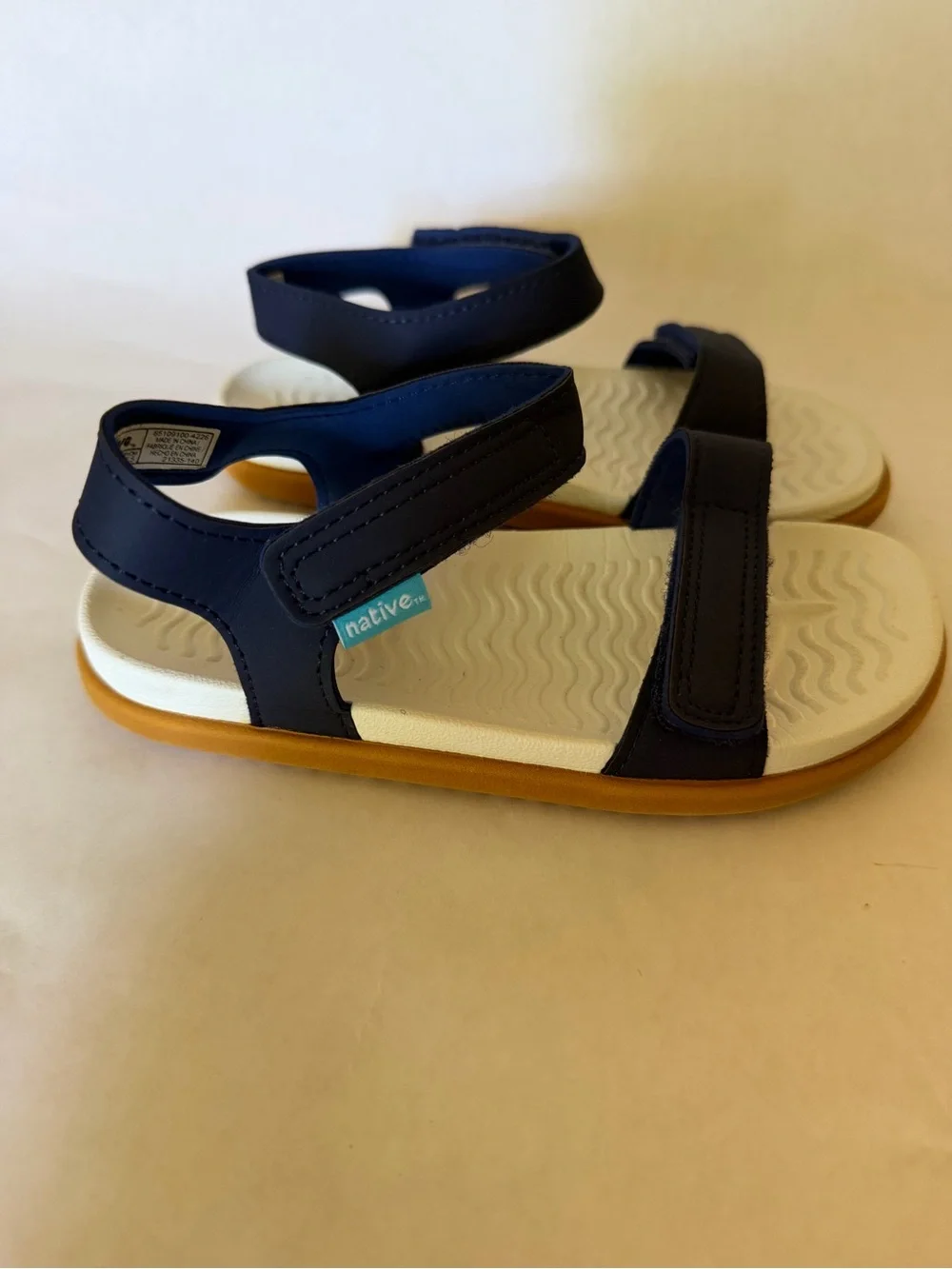 Native lightweight sandals